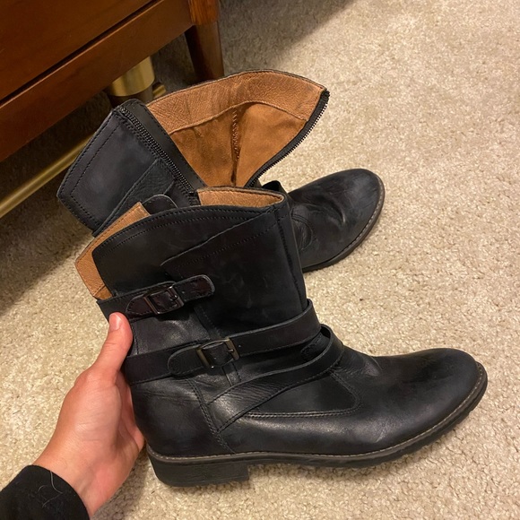 Montana Leather Boots - Picture 2 of 5